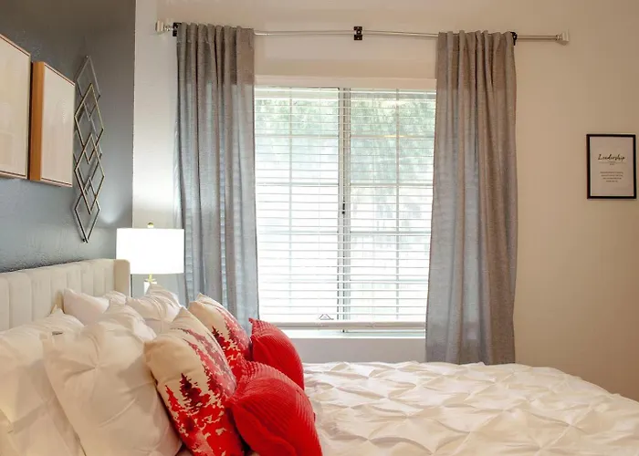 King Bed Biker & Hiker Paradise Updated Appartement
